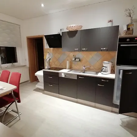 In Naehe Zum Sachsenring Am Fusse Zum Erzgebirge Gersdorf (Zwickau)