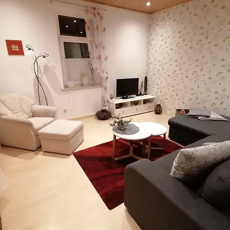 Lejlighed In Naehe Zum Sachsenring Am Fusse Zum Erzgebirge Gersdorf (Zwickau)