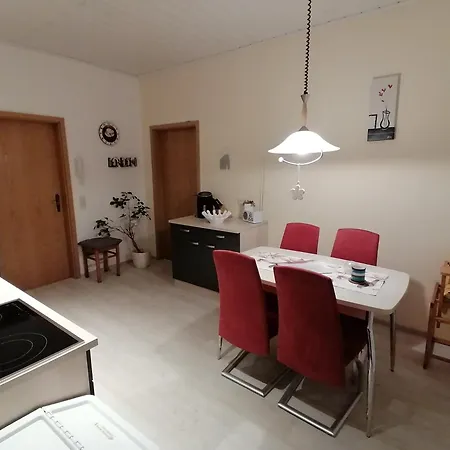 In Naehe Zum Sachsenring Am Fusse Zum Erzgebirge Lejlighed Gersdorf (Zwickau)