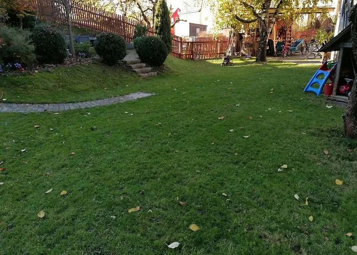 In Naehe Zum Sachsenring Am Fusse Zum Erzgebirge * Gersdorf (Zwickau)